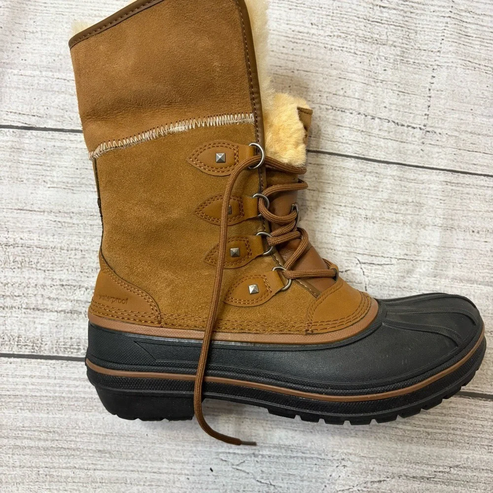 NWOT Crocs Women's All Cast‎ II Lux Winter Boot Brown Suede Shearling Lining